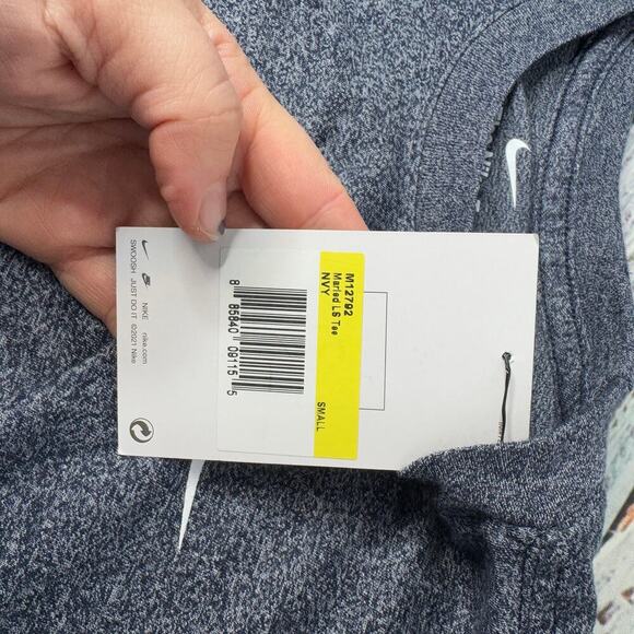 The Nike Tee Marled Gray Long Sleeve Sm NWT - Picture 2 of 3